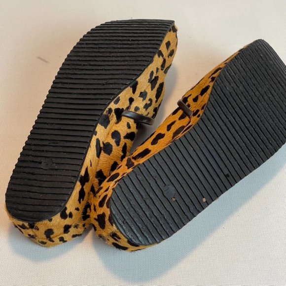 Naked Feet Leopard print Sandals - Picture 5 of 9